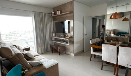 Apartamento à venda com 3 quartos, sendo 2 suítes,  em Cidade Alta, Cuiabá, MT