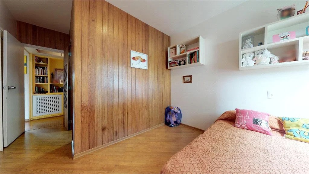 Apartamento à venda com 4 quartos, sendo 2 suítes, em Pinheiros, São Paulo, SP