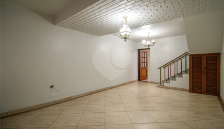 Sobrado à venda com 3 quartos em Vila Cruzeiro, São Paulo, SP