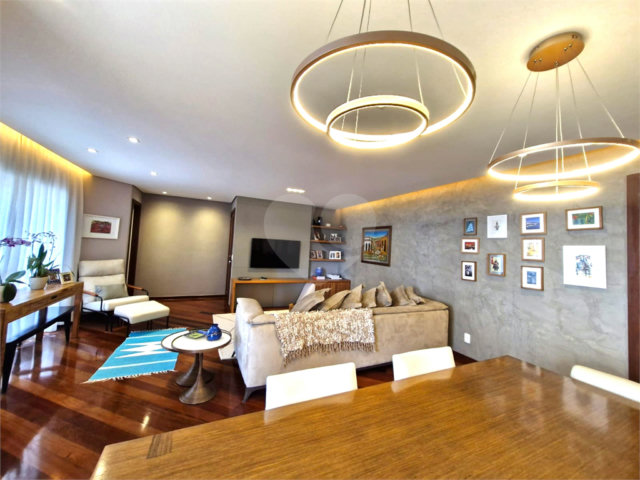 Apartamento à venda com 4 quartos, sendo 2 suítes,  em Alto da Boa Vista, São Paulo, SP