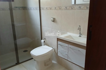 Casa para alugar com 3 quartos, sendo 1 suíte, em Vila Petrópolis, Atibaia, SP