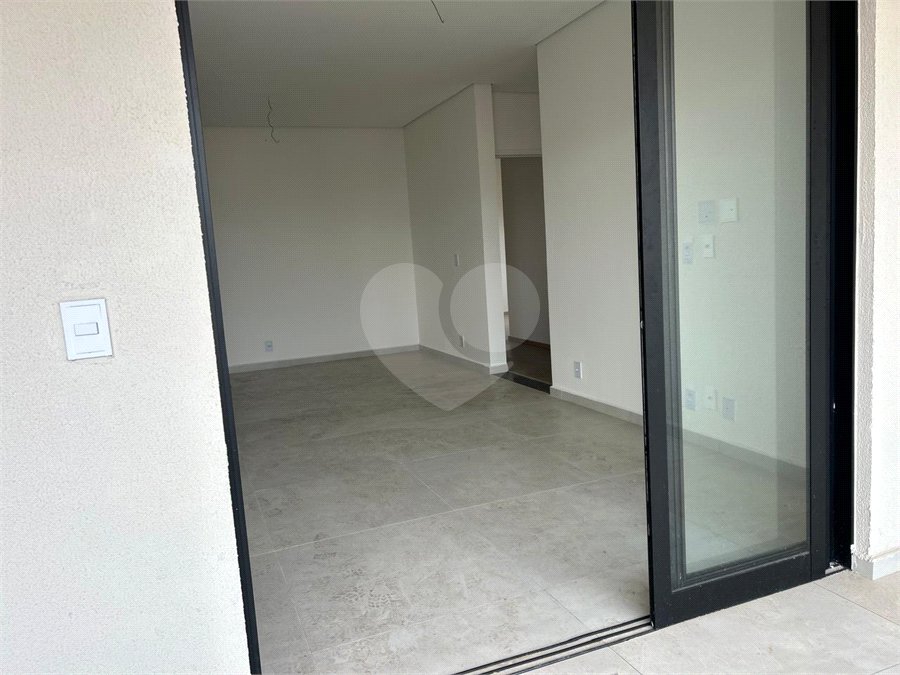 Apartamento à venda com 3 suítes em Vila Lucy, Sorocaba, SP
