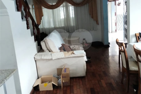 Sobrado à venda com 3 suítes em Vila Marari, São Paulo, SP