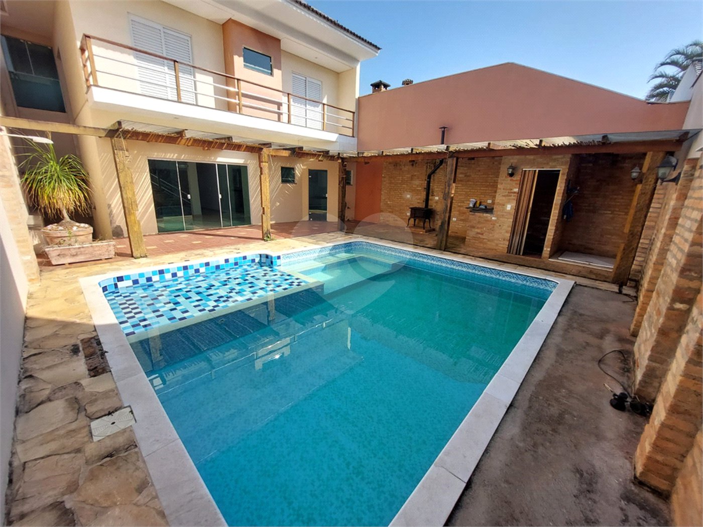 Casa à venda com 3 quartos, sendo 1 suíte, no condomínio Village Saint Clair, Sorocaba - SP