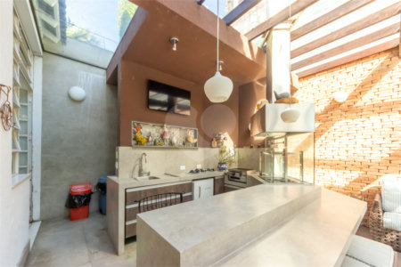 Casa de Vila à venda com 4 quartos, sendo 2 suítes, em Alto da Boa Vista, São Paulo, SP