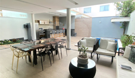 Casa à venda com 4 quartos, sendo 2 suítes, no condomínio Golden Village, Rio de Janeiro - RJ