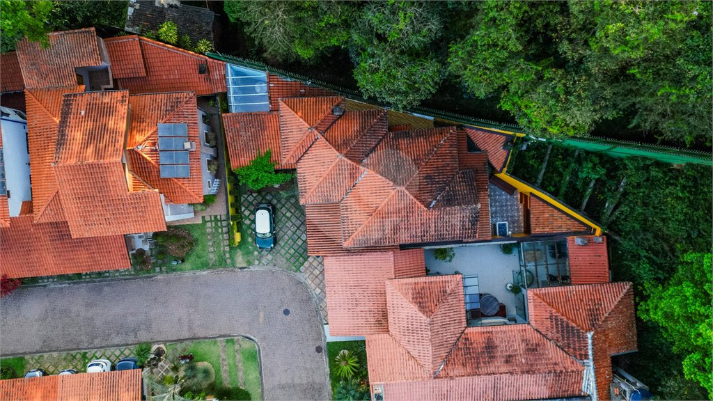 Casa à venda ou para alugar com 4 quartos, sendo 3 suítes,  no condomínio Da Serra, São Paulo - SP