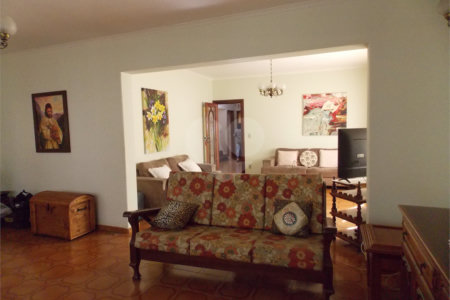 Casa à venda ou para alugar com 5 quartos, sendo 3 suítes,  no Centro, Atibaia, SP