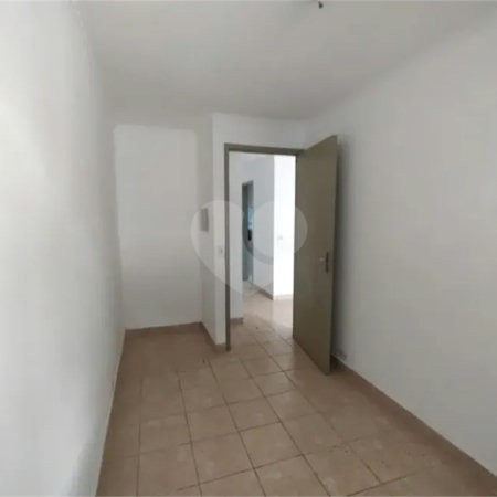 Casa de Vila à venda com 3 quartos, sendo 1 suíte,  em Jardim Esmeralda, São Paulo, SP