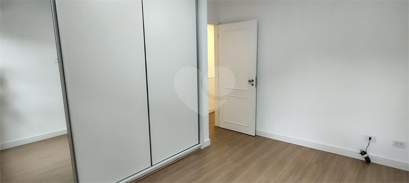Casa de Vila à venda com 3 quartos, sendo 2 suítes, em Santo Amaro, São Paulo, SP