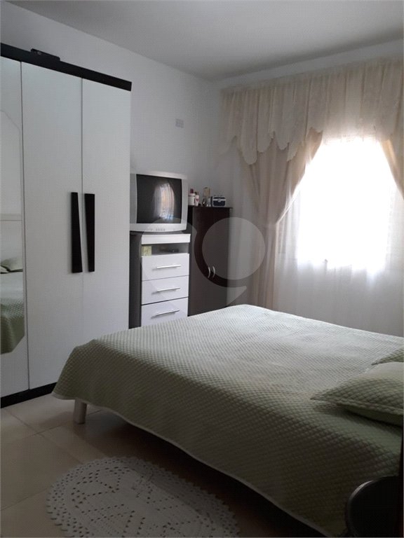 Sobrado à venda com 4 quartos, sendo 2 suítes, em Jardim dos Pinheiros, Atibaia, SP