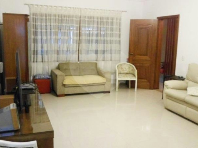 Sobrado à venda com 3 quartos, sendo 1 suíte,  em Campo Grande, São Paulo, SP