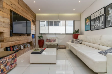 Apartamento à venda com 3 quartos, sendo 1 suíte, em Itaim Bibi, São Paulo, SP