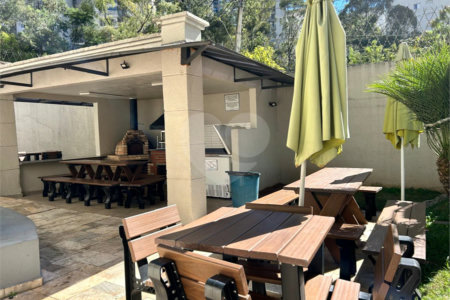 Apartamento à venda com 2 quartos, sendo 1 suíte, em Vila Andrade, São Paulo, SP