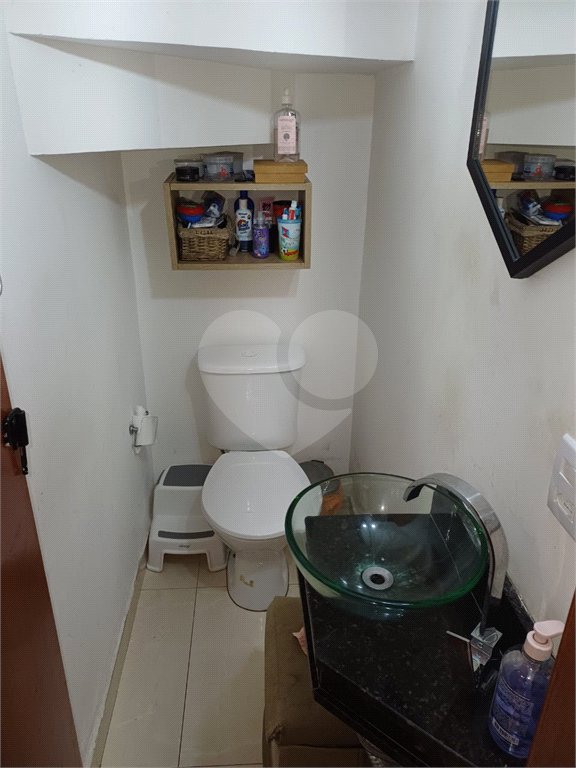Casa à venda com 3 quartos, sendo 1 suíte,  no condomínio Residencial Shekinah, São Paulo - SP