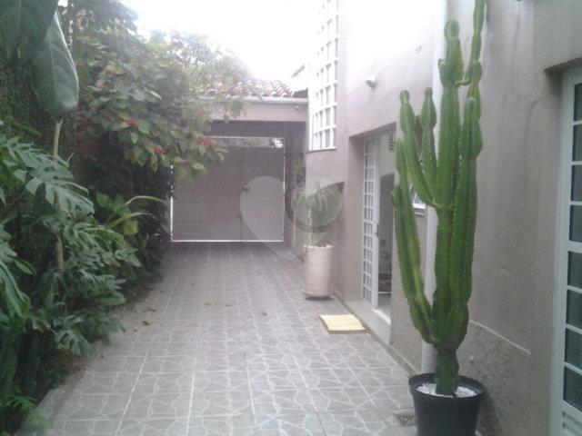 Casa de Vila à venda com 4 quartos, sendo 2 suítes,  em Planalto Paulista, São Paulo, SP