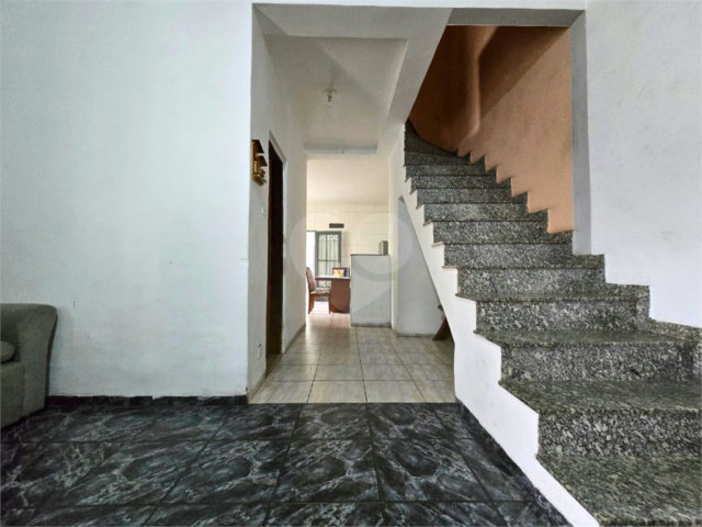 Sobrado à venda com 3 quartos, sendo 1 suíte,  em Vila Sabrina, São Paulo, SP