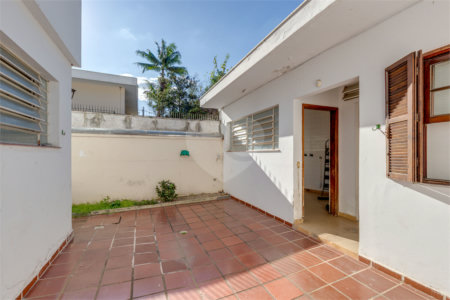 Sobrado à venda com 3 quartos, sendo 1 suíte, em Alto da Boa Vista, São Paulo, SP