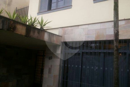 Sobrado à venda com 3 quartos, sendo 1 suíte,  em Granja Julieta, São Paulo, SP