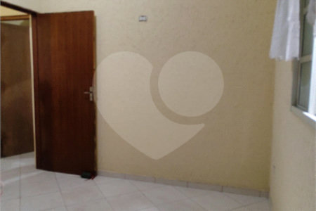 Casa à venda com 3 quartos, sendo 1 suíte, em Vila Santa Helena, Atibaia, SP