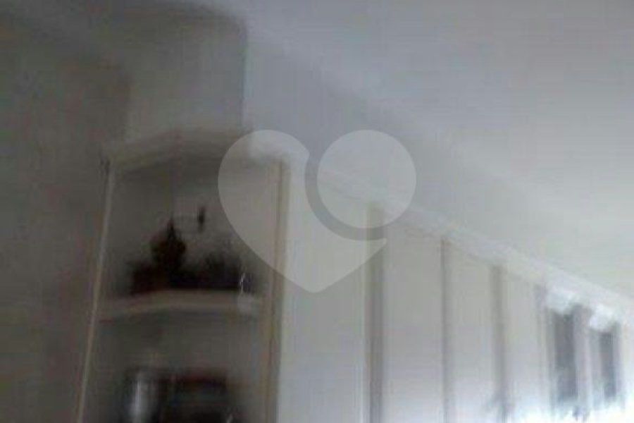 Apartamento à venda com 2 quartos, sendo 1 suíte, em Vila Tupi, Praia Grande, SP
