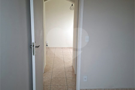 Apartamento à venda com 2 quartos em Parque Maria Domitila, São Paulo, SP