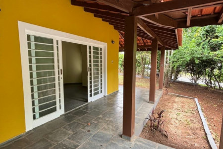 Chácara à venda com 3 quartos, sendo 1 suíte, em Bosque, Vinhedo, SP