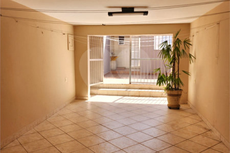 Sobrado à venda com 3 quartos, sendo 1 suíte,  em Vila Constança, São Paulo, SP