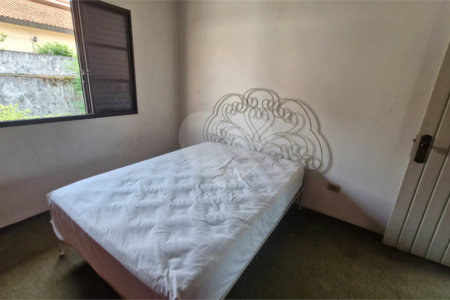 Sobrado à venda com 3 quartos, sendo 1 suíte, em Cidade São Francisco, São Paulo, SP
