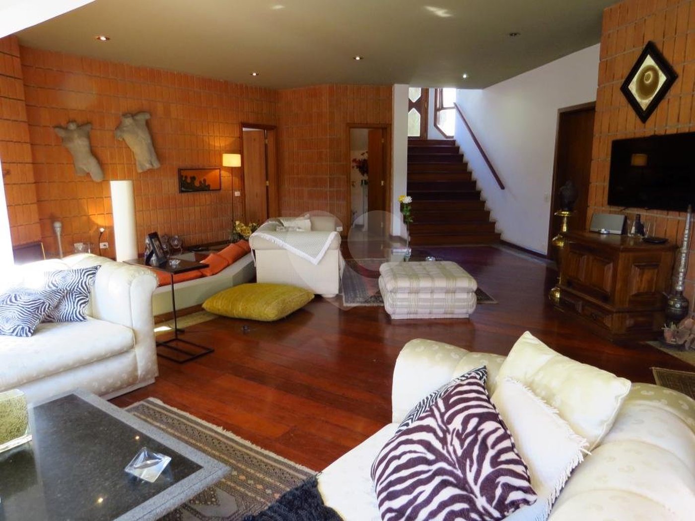 Casa de Vila à venda com 5 quartos, sendo 3 suítes, em Morumbi, São Paulo, SP