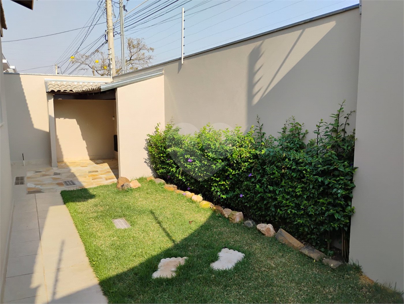 Sobrado à venda com 4 quartos, sendo 3 suítes,  em Jardim Marabá, Itapetininga, SP