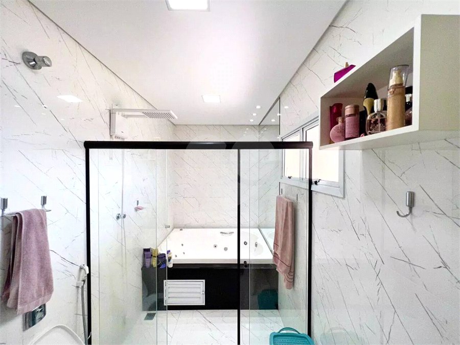 Sobrado à venda com 3 quartos, sendo 1 suíte,  em Residencial Jardim Nathália, Sorocaba, SP