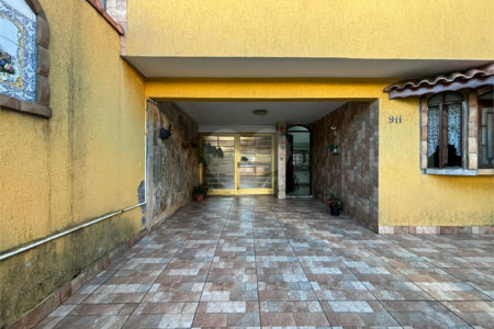 Casa à venda com 3 quartos, sendo 1 suíte, em Vila Galvão, Guarulhos, SP
