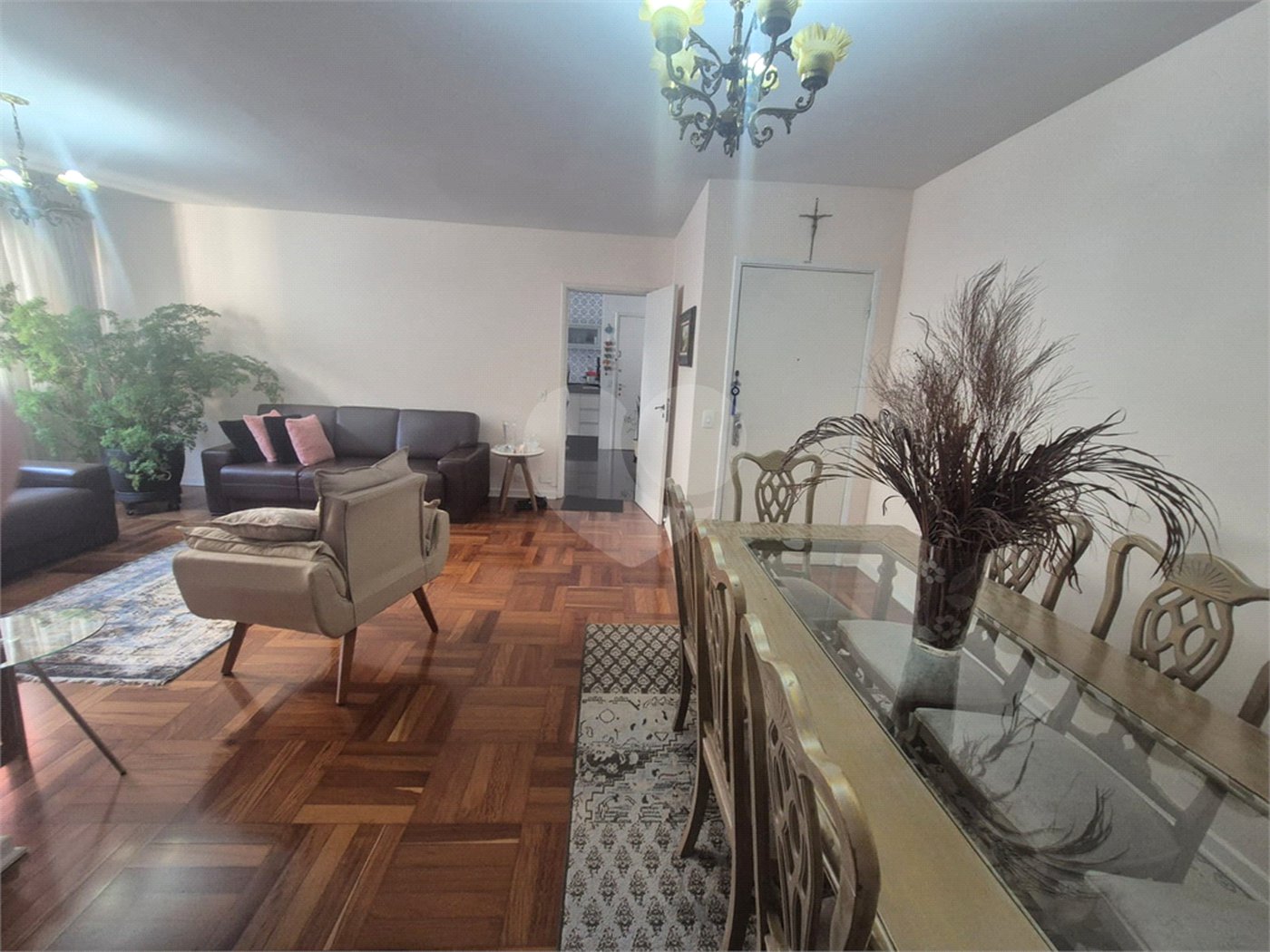 Apartamento à venda com 3 quartos, sendo 1 suíte, em Itaim Bibi, São Paulo, SP