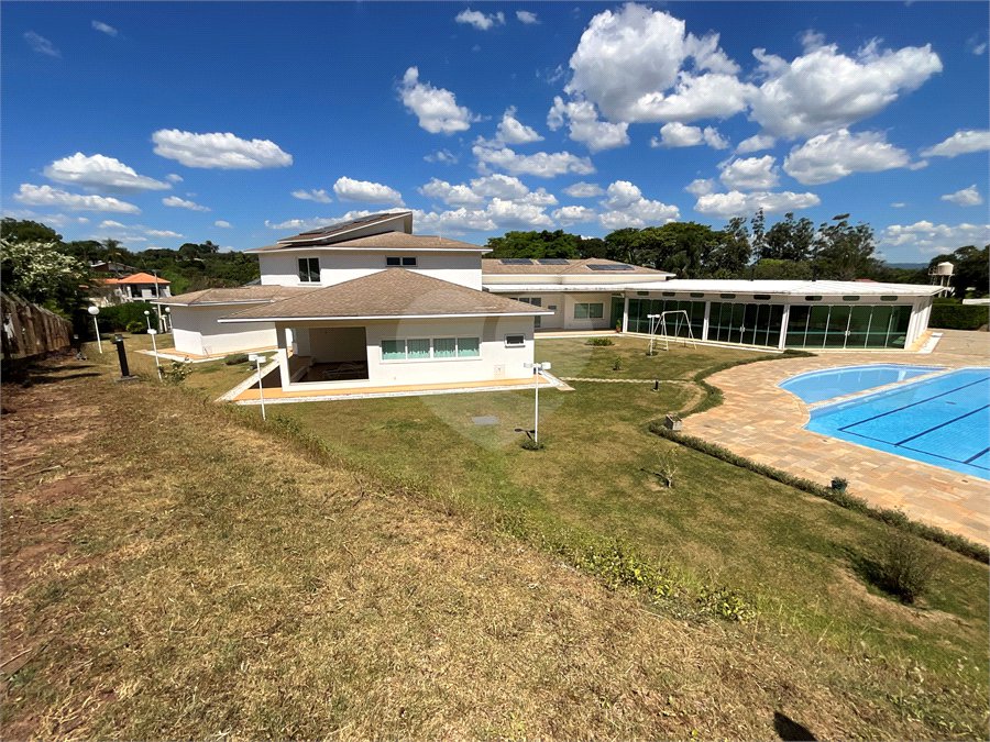 Casa à venda com 6 quartos, sendo 5 suítes, no condomínio City Castelo, Itu - SP