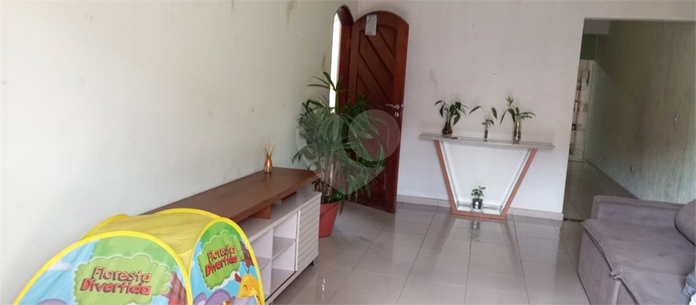 Casa à venda com 3 quartos, sendo 1 suíte,  em Jardim Valéria, Guarulhos, SP