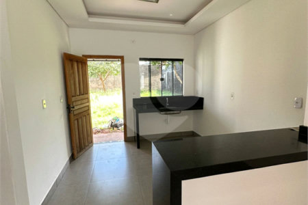 Casa para alugar com 2 quartos, sendo 1 suíte, em Parque dos Ipês III, Ponta Porã, MS