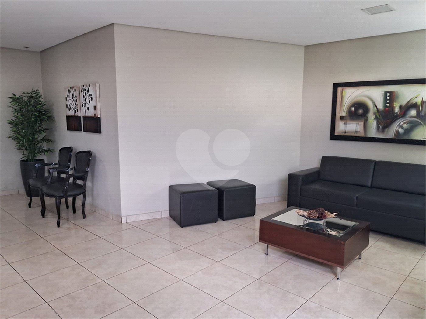 Apartamento à venda com 3 quartos, sendo 1 suíte, em Alvorada, Cuiabá, MT