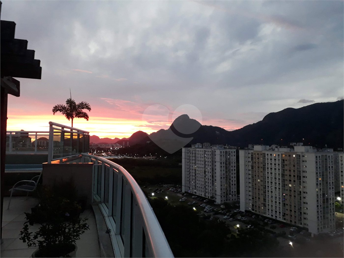 Apartamento à venda com 4 quartos, sendo 2 suítes, em Jacarepaguá, Rio de Janeiro, RJ