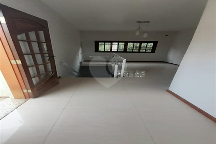 Casa à venda com 3 quartos, sendo 2 suítes, em Olho D'água, Mairiporã, SP