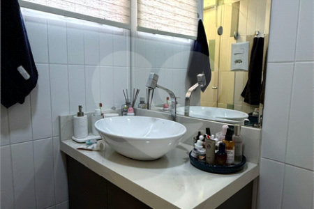 Cobertura à venda com 3 quartos, sendo 1 suíte, em Vila Olímpia, São Paulo, SP