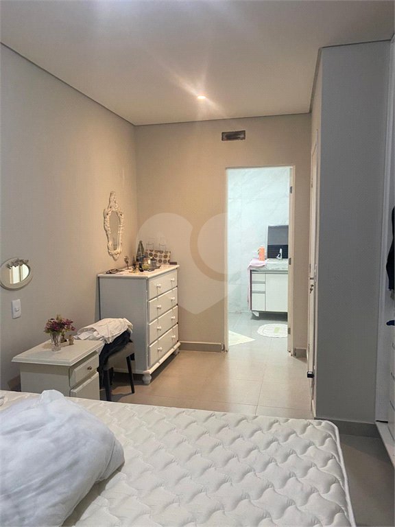 Casa à venda com 3 quartos, sendo 2 suítes, no condomínio Terras da Estância, Paulínia - SP