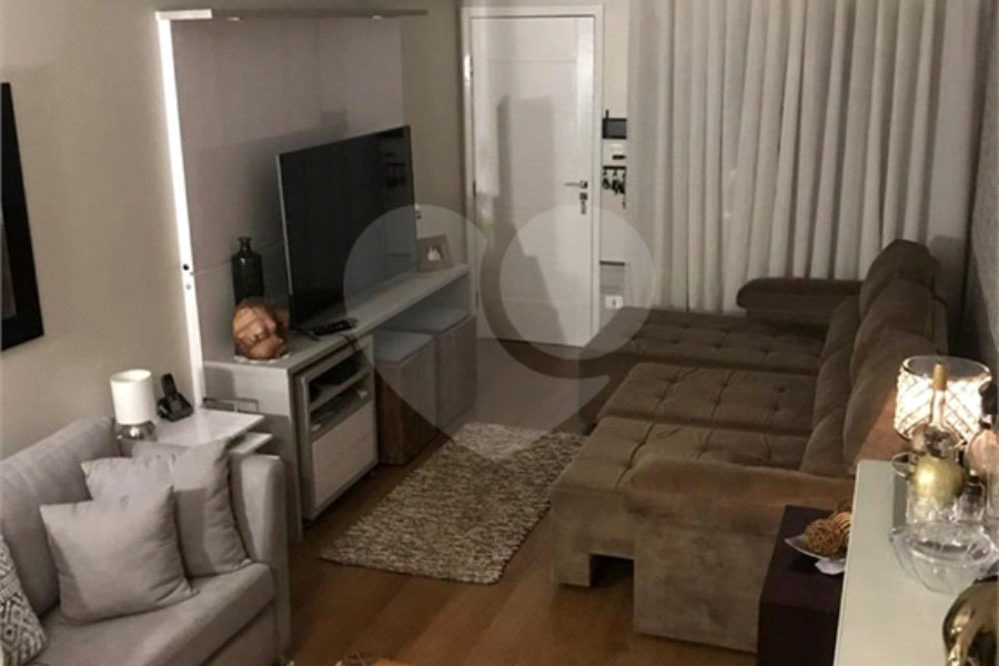 Sobrado à venda com 4 quartos, sendo 1 suíte, em Parada Inglesa, São Paulo, SP
