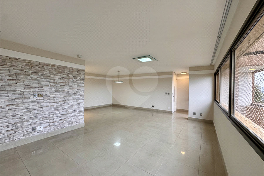Apartamento à venda com 4 quartos, sendo 1 suíte,  em Horto Florestal, São Paulo, SP