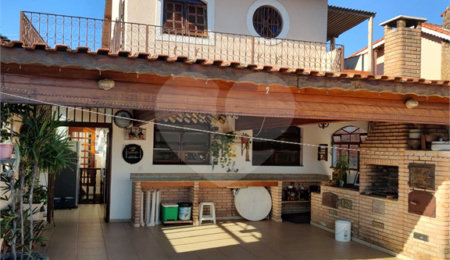 Sobrado à venda com 3 quartos, sendo 1 suíte,  em Vila Pedra Branca, São Paulo, SP