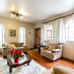Casa à venda com 4 quartos, sendo 2 suítes, em Campo Belo, São Paulo, SP