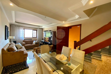 Casa à venda com 3 quartos, sendo 1 suíte, em Chácara do Vovô, Guarulhos, SP