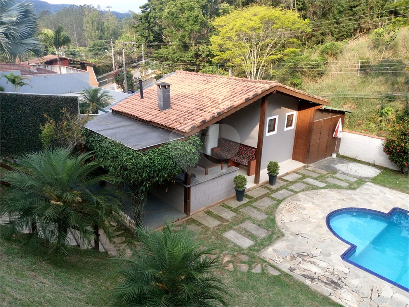 Casa à venda com 3 suítes no condomínio Alpes de Mairiporã, Mairiporã - SP
