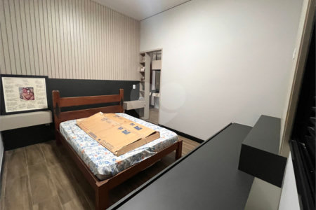Casa à venda com 3 quartos, sendo 2 suítes, no condomínio Terras de Mont Serrat, Salto - SP