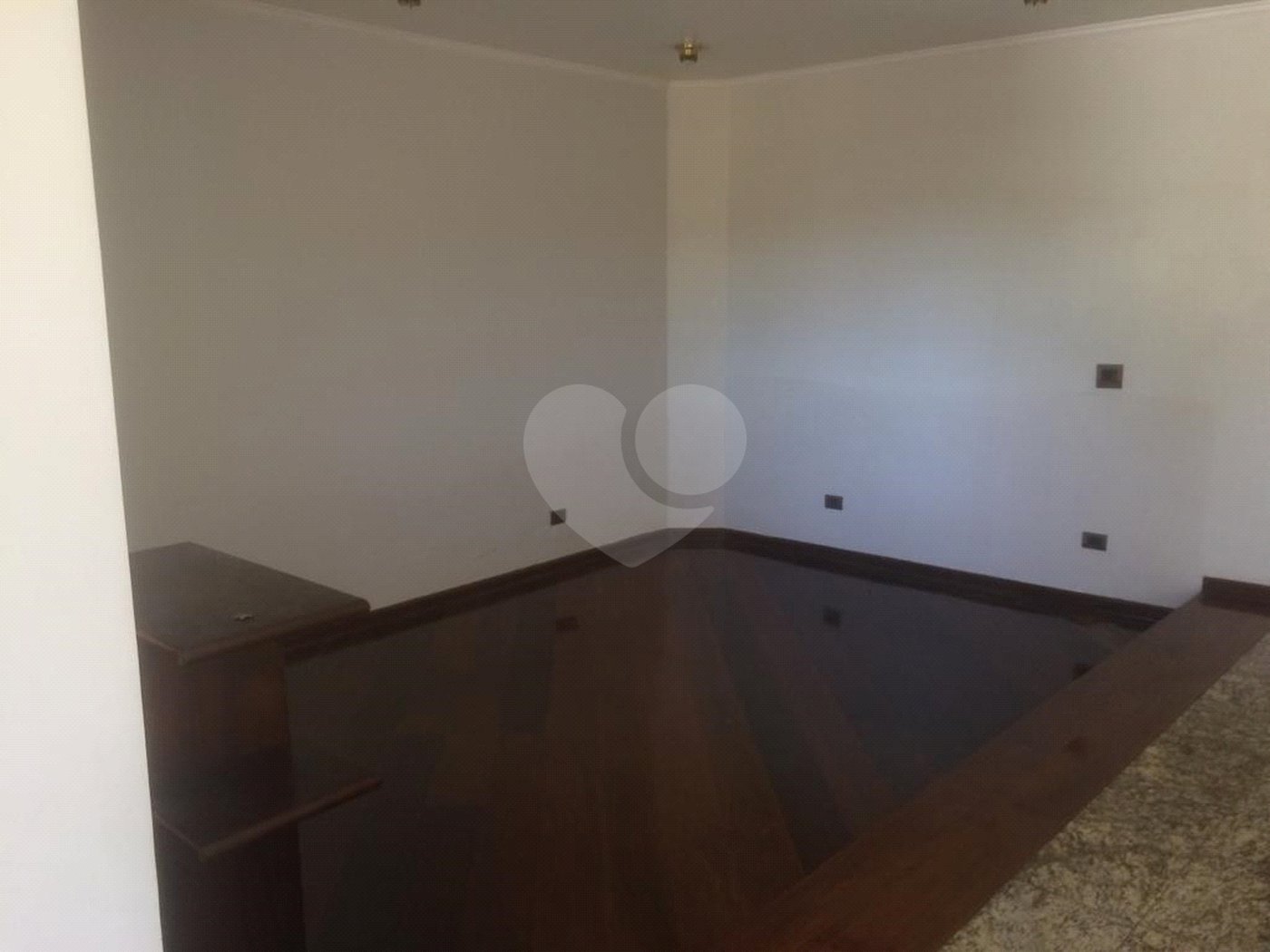 Sobrado à venda com 4 quartos, sendo 3 suítes, em Tremembé, São Paulo, SP